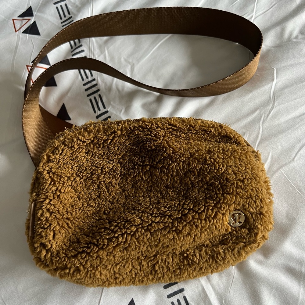 Lululemon fleece everywhere belt bag beltbag: Limited Edition